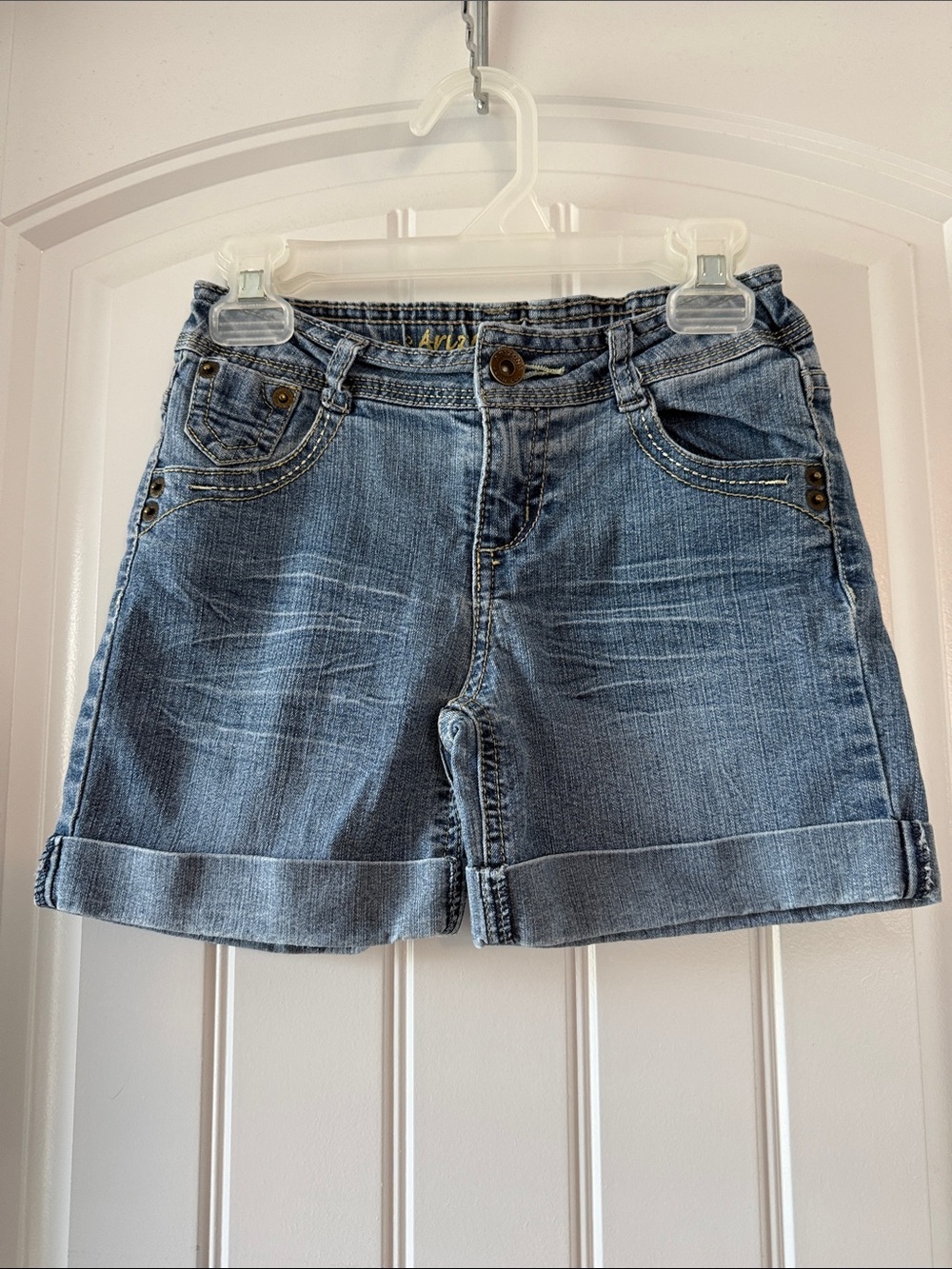 Gently worn Arizona Jean Company Girls' Rolled Cuff Denim Shorts - Blue